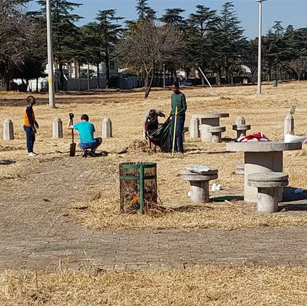 Children from Palm Enclosure, guided by the KPX4 Residents’ Association, took the lead in transforming Sekelbos Park through a holiday cleanup project.