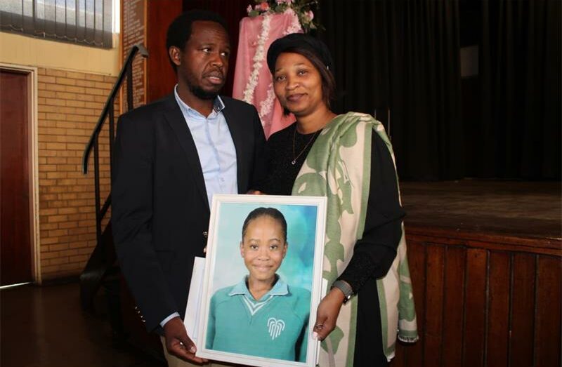 Laerskool Mooifontein held a memorial service to celebrate the life of Grade 7 learner Masetshaba Buhle Mokoala, remembering her vibrant spirit, creativity, and courage in the face of lifelong health challenges.