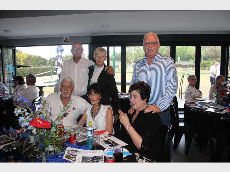 Vyftig jaar later was dit nie altyd maklik om die gesigte te herken nie, maar die middag- en aandbyeenkoms was ’n groot sukses. Die skool se voormalige hoofseun.