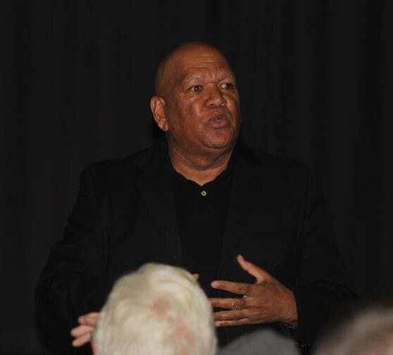 Community members of Birchleigh North and surrounding areas met with SAPS, the CPF and Ward 91 councillor Desmond McKenzie.