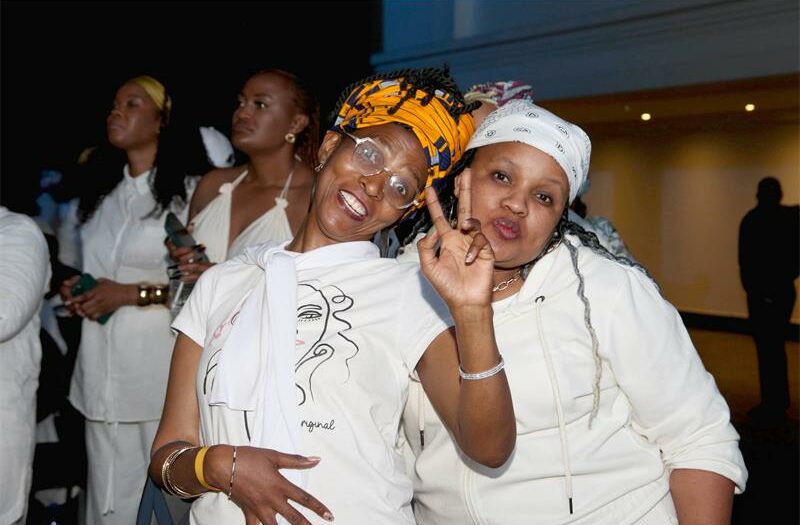 Tshidi Mogorosi, Lesego Mogapie, and gospel lovers gathered at Emperors Palace’s Centre Court on 23 August for the All White Gospel Concert, enjoying performances by top artists while celebrating women and networking.