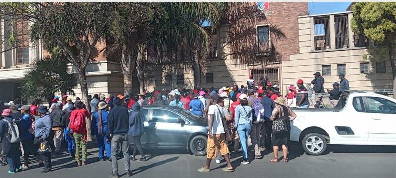 MECSU protected strike in the City of Ekurhuleni continues to day 3.