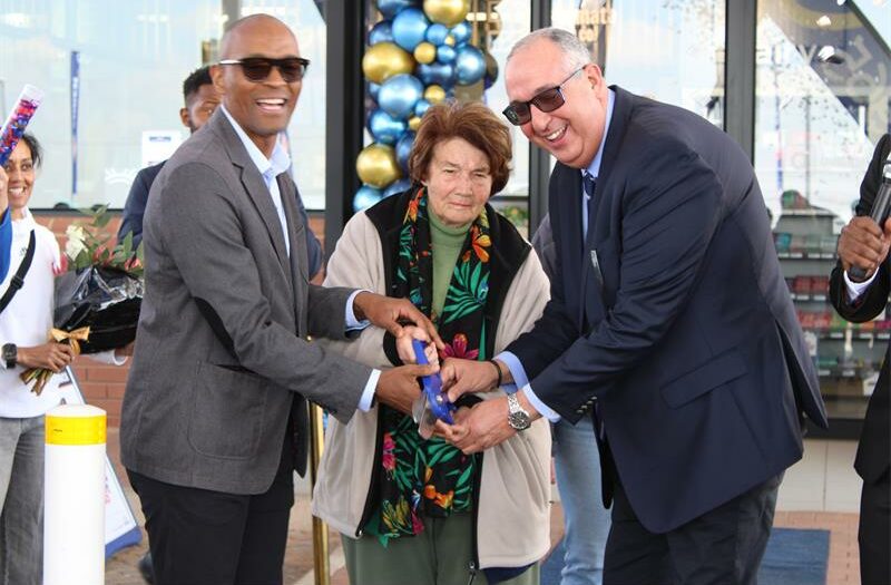 Evergreens partnered with Engen for the opening of a filling station to ensure the community’s safety and contribute towards solving the unemployment rate.