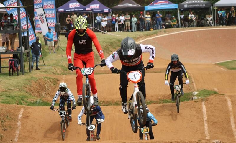 The races were intense, with riders facing falls and minor injuries throughout the motos. Some riders were able to get back up and finish.