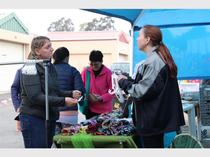 Please share with BCT On September 19, Country Life Village will host its Spring Market from 09:00 to 14:00. The event will take place at Country Life Village, situated on the corner of Stanley and Main roads, Brentwood Park, Benoni. Visitors can look forward to food stalls, homemade crafts, unique novelties and spring décor items.