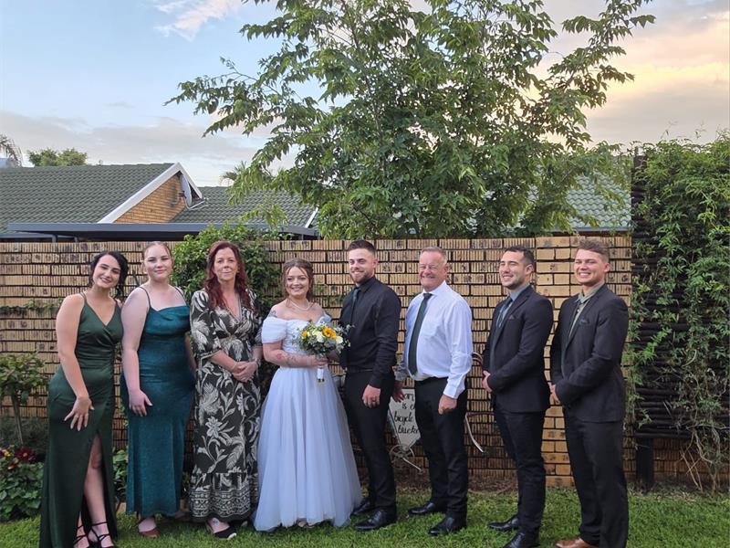 Pomona residents Amelia Arijana Sutherland and Dylan Karl Catto tied the knot in a private ceremony on November 11, a year after Dylan’s memorable proposal beneath a willow tree overlooking a dam.