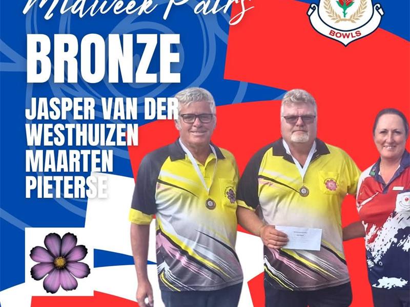 Kempton Park Bowling Club duo Jasper van der Westhuizen and Maarten Pieterse have earned a bronze medal after advancing to the semi-finals of the EKB Men’s Midweek Pairs, following strong performances through their section and playoff rounds.