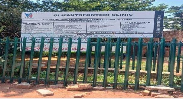 Pamphlets, conversations and safety tips were shared as the EMPD engaged the Olifantsfontein community in a drive to combat GBV and protect children.