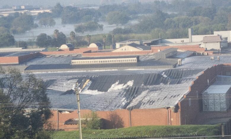 Roof Damage Prompts Emergency Closure Of Festival Mall Kempton Express Roof Damage Prompts Emergency Closure Of Festival Mall Kempton Express