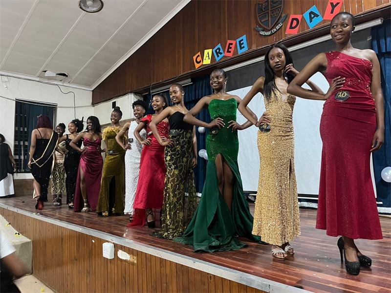 At just 17, Karabo Mokhomola is building an inspiring pageantry journey, using her Miss Tswelopele – The Legacy title to empower young girls and advocate for confidence, education and women’s rights.