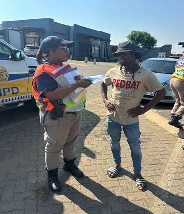 The EMPD’s Social Crime Prevention Unit engaged shoppers with safety tips and urged the public to remain vigilant and report suspicious activity during a mall outreach on January 27.