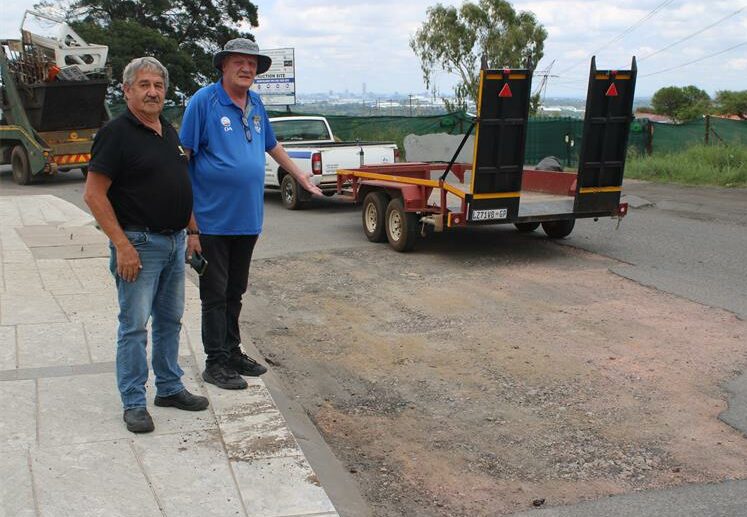 Private businesses fix road for themselves due to failure from City of Ekurhuleni.