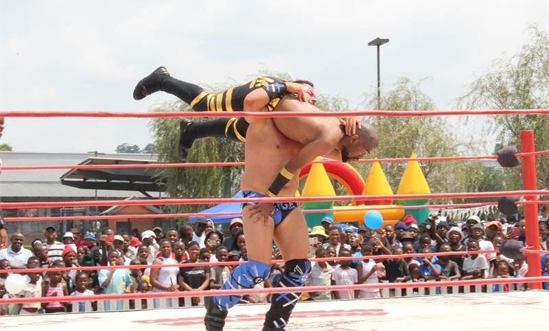 Ananzi Professional Wrestling partnered with Meat World to bring live wrestling entertainment to Thembisa, where residents packed Kaalfontein Corner to watch action-filled matches and cheer on local favourites.