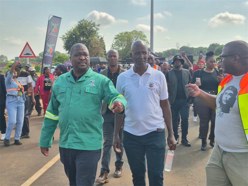 Construction of the bridge began in 2021 but was delayed due to contractual challenges before being completed under the municipality’s broader “Fixing the Frontline” programme.