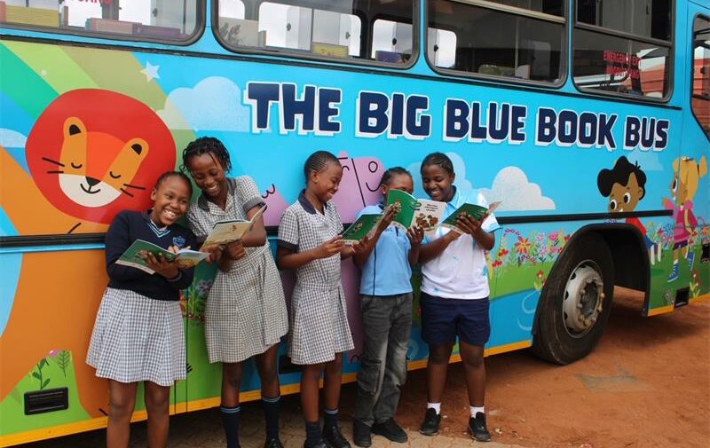 Mobile library boosts reading access during Library Week.