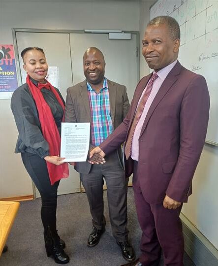Detective Sergeant Mbabi Mulaudzi from Kempton Park SAPS was awarded a Provincial certificate in recognition of his dedication and commitment to fighting fraud and serious crime.