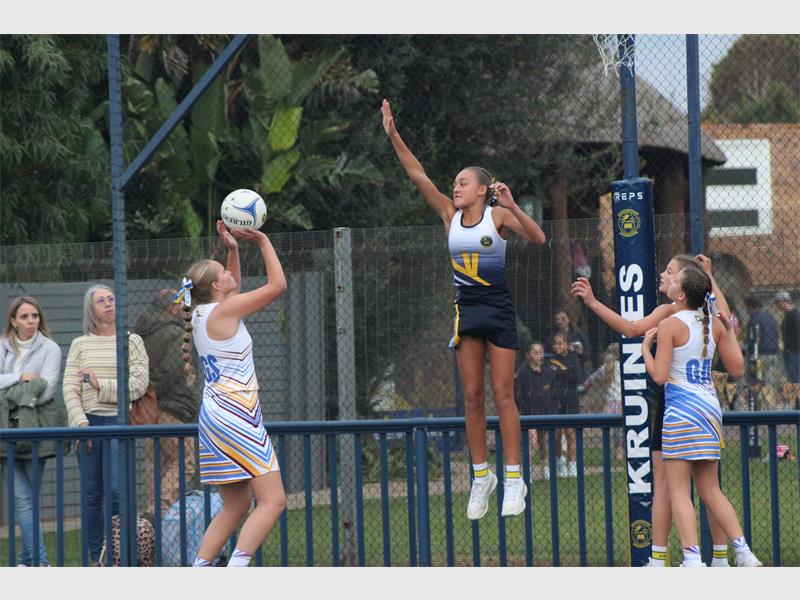 Laerskool Kruinsig struggled to win their derby against rivals, Laerskool Impala.