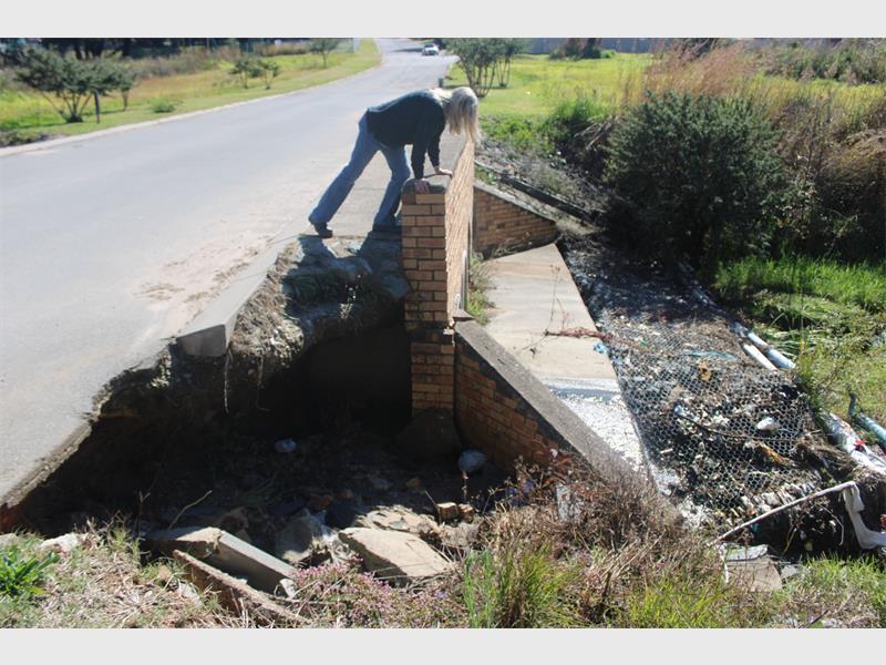 Lourenco has urged the City of Ekurhuleni to prioritise repairs to the failing bridge and surrounding roads, citing safety risks and rising costs if action is delayed.