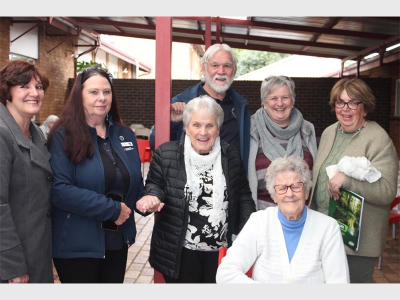 Solidariteit Helpende Hand, in collaboration with Avob, partnered with Herfsland to host a special fun day aimed at bringing joy, music and nostalgia to residents.