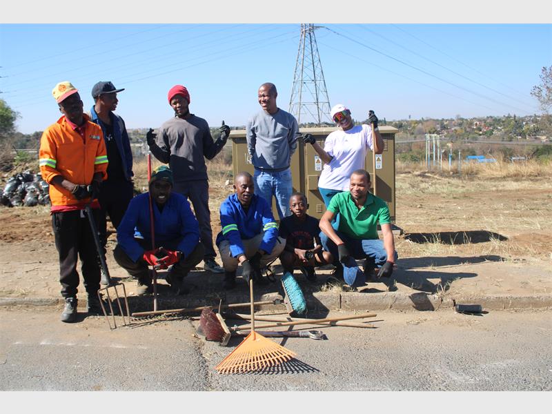 The initiative formed part of the annual Mandela Day campaign, where South Africans are encouraged to spend 67 minutes serving their communities in honour of Nelson Mandela's 67 years of public service.
