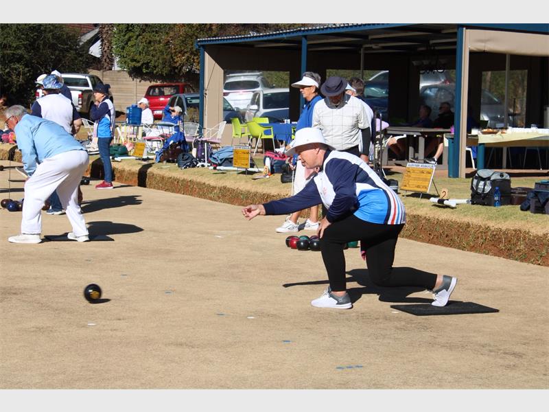 Bowlers from Allen Park and Eastlands Retirement Estate enjoyed a day of competition, friendship and sportsmanship during a friendly match in Germiston.
