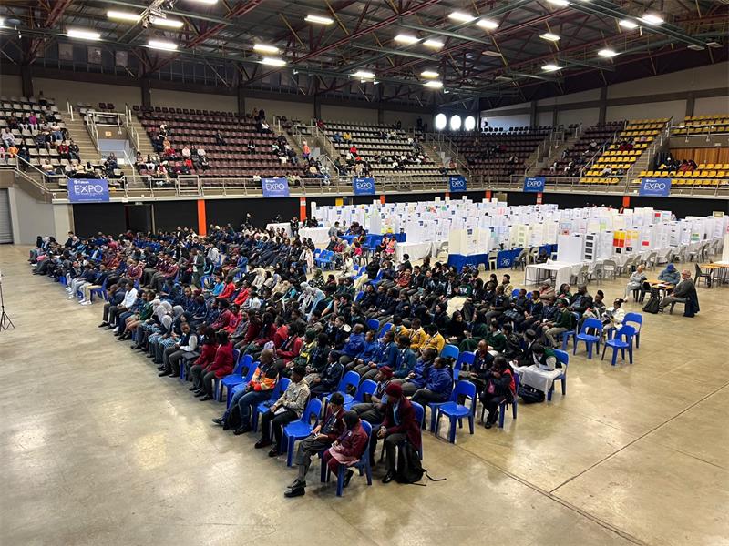 This year, about 6 300 projects will be showcased at the Regional Science Fairs after 13 882 projects were presented at 287 District Expos held countrywide.