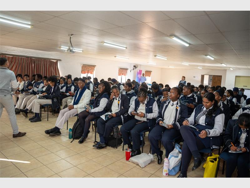 Curro Serengeti inspired and empowered their learners to confidently pursue their future by connecting them with a diverse range of tertiary study and career opportunities through a career expo.