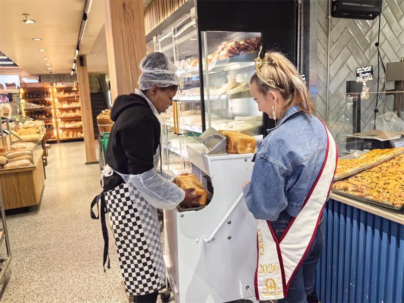 Simone Jansen van Rensburg fed the homeless for Mandela Day