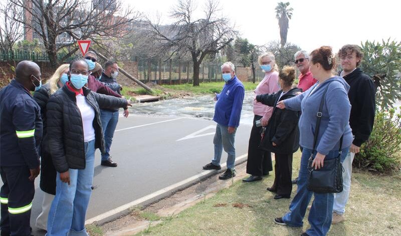 Residents are forced to drive through sewage and smell unpleasant air due to the sewage running through Gladiator Street.