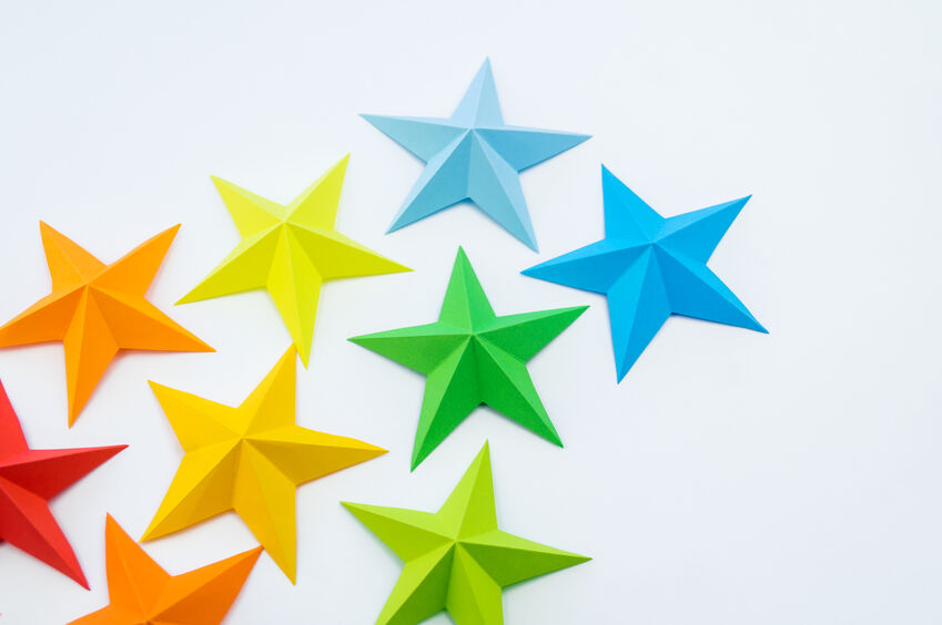 Paper stars: The perfect Christmas table decorations