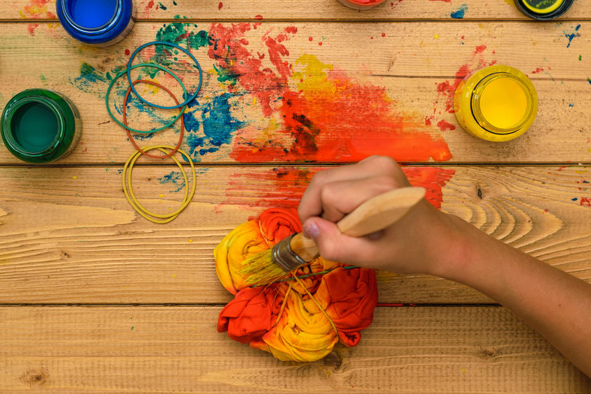 Hacks for throwing a tie dye birthday party for your child