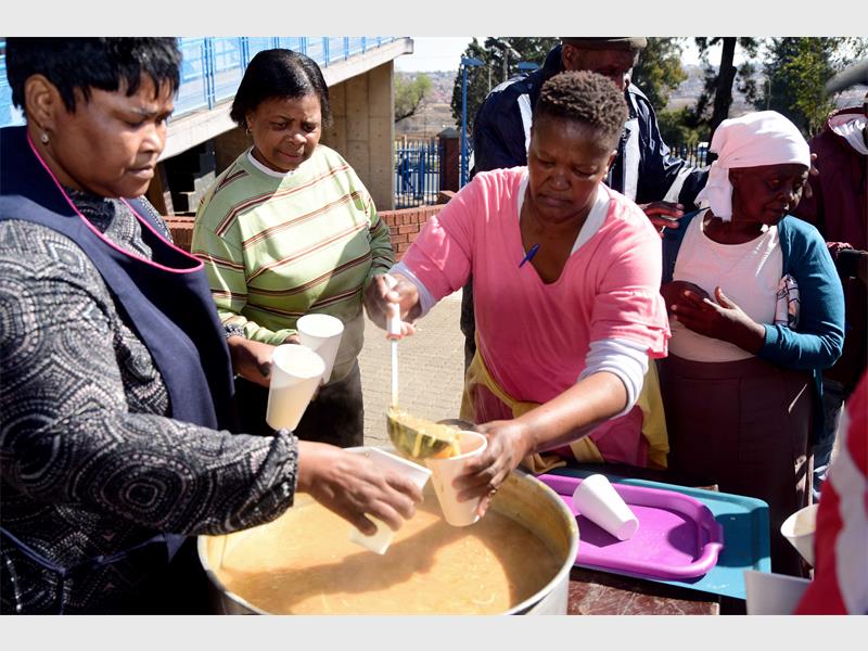 volunteersservingso_97003