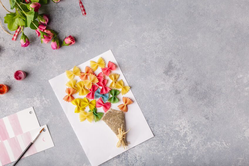 Help your child make a pasta flower craft