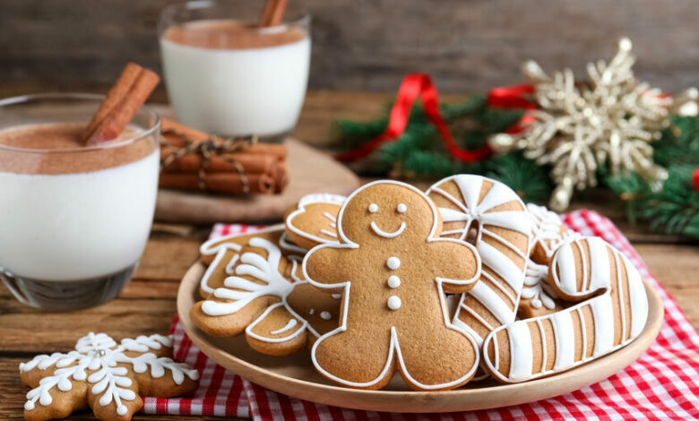 make-gingerbread-men-cookies-as-a-family-activity-780x470