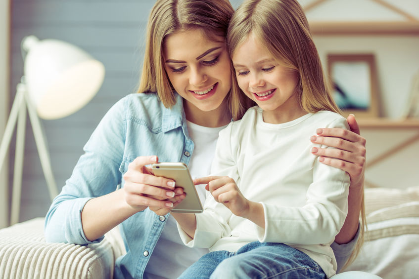 A safety guide to giving your child a first phone