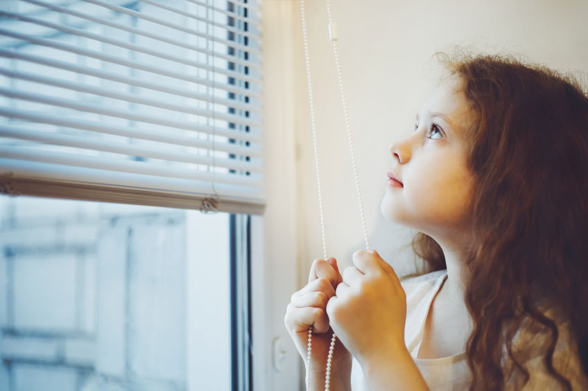 How to protect your child against window falls