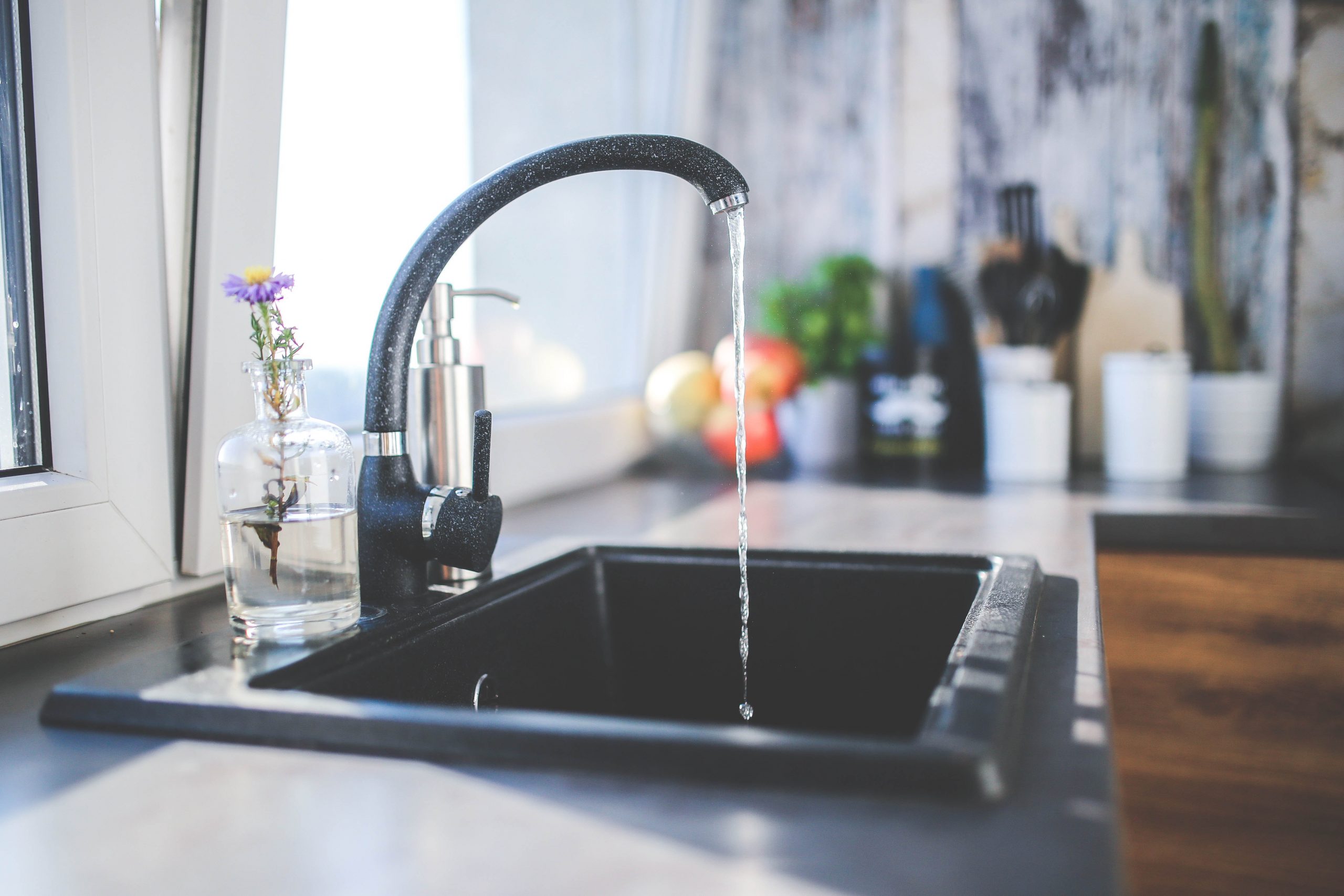 rialienfurstenberg-30-03-2021-lifestyle-save water-photo main