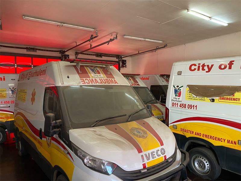 Abandoned-Ambulance_22362