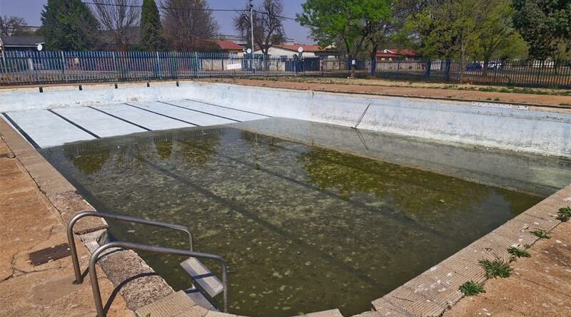The DA raised concerns after revealing that more than 70% of public swimming pools in Ekurhuleni were closed, blaming years of neglect and poor financial management.