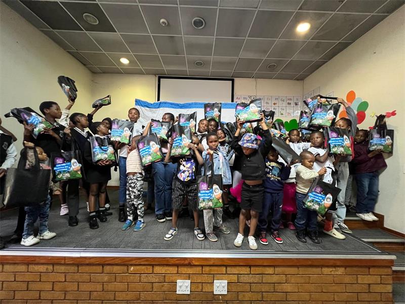 The Katlehong Library Auditorium recently came alive as children celebrated reading progress at the Atlehang Readers’ Foundation Storytelling Festival.