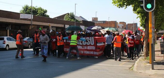 Frustration is mounting among workers and residents as the municipal strike over wages, working conditions, and outsourcing continues, with no resolution yet in sight.