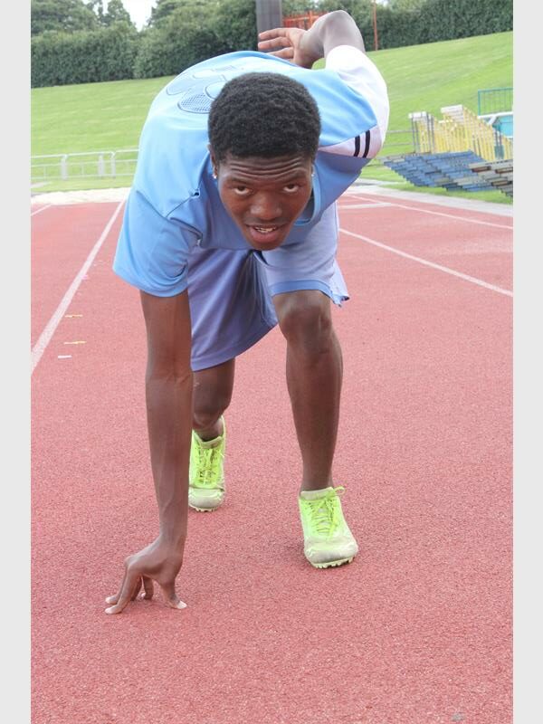 Competing at provincials for the third time, he placed second in the 200m, finally qualifying for the national championships, where he finished fourth.