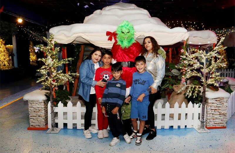 The highly anticipated showcase marked the official launch of the resort’s festive programme and featured a ceremonial ribbon-cutting led by Emperors Palace complex executive, Clive Tavener.