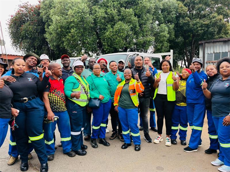 The City of Ekurhuleni’s Fixing the Frontline Programme continued in Germiston, where frontline workers engaged with City Manager Kagiso Lerutla and senior officials to address operational challenges and improve service delivery.
