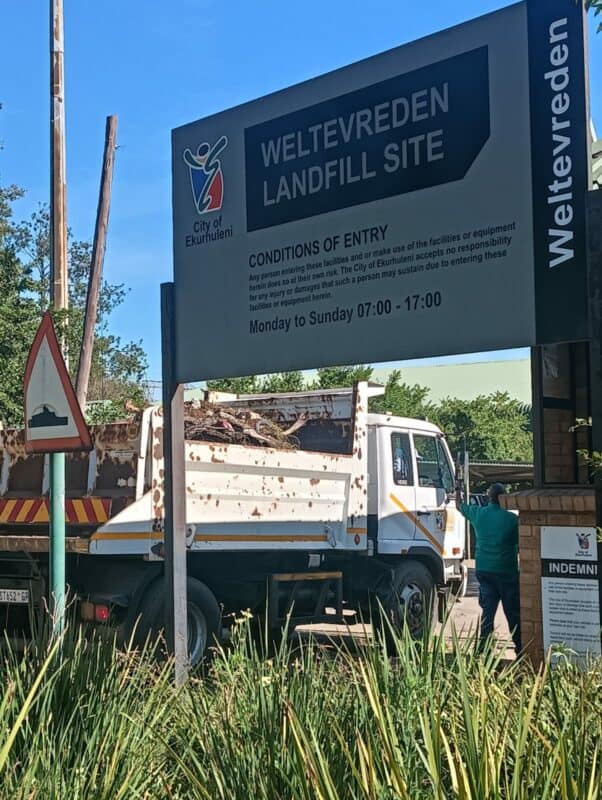 The City of Ekurhuleni has confirmed that the Weltevreden landfill site remains closed, and residents are advised to use alternative landfill sites in the area.