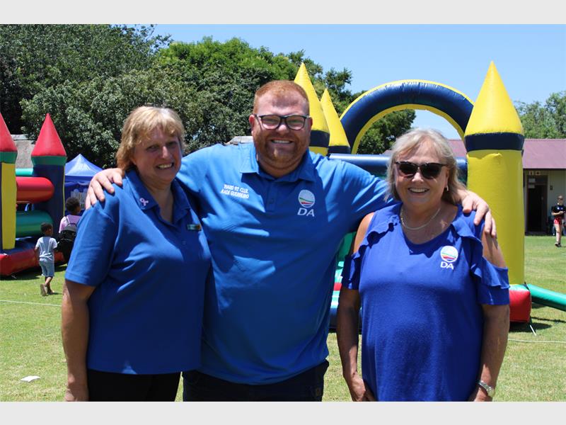 The gathering brought together residents and businesses to acknowledge the work done on the ground and to reaffirm the bond between elected representatives and the people they serve.