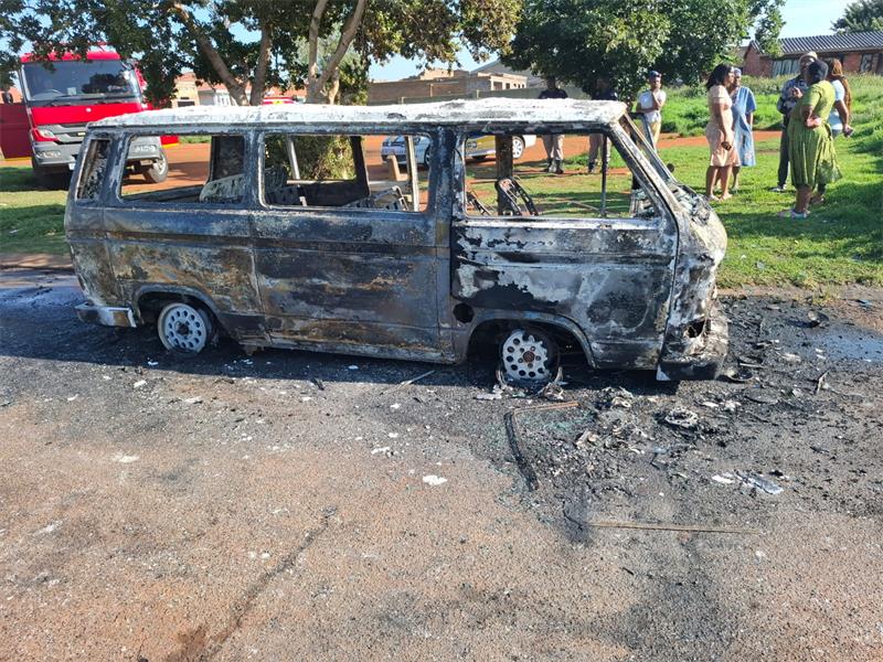 No injuries after learner transport vehicle catches fire in Ekurhuleni