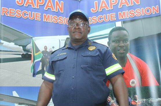 Monica Birkhead thanks Ekurhuleni Disaster and Emergency Management Services for their fast and professional response after a lightning strike set her garden tree on fire.