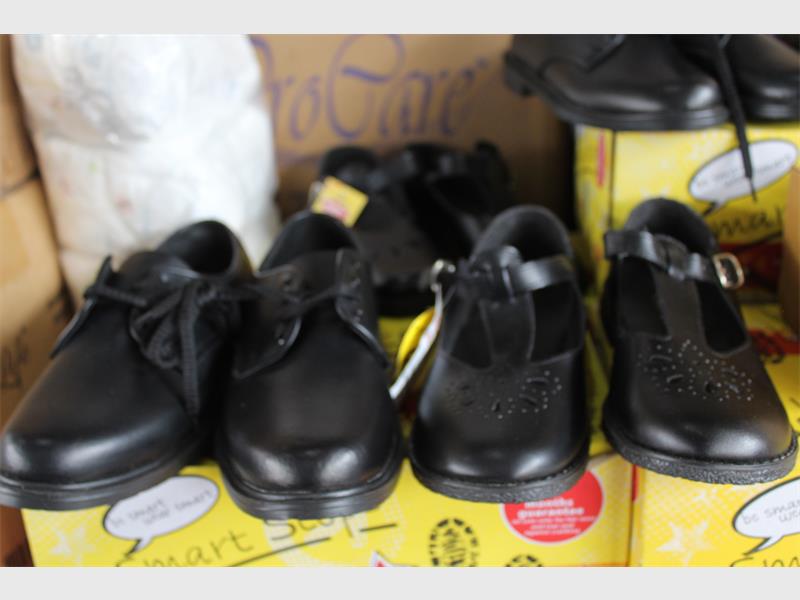 Learners at Rondebult Primary received much-needed school shoes through a community initiative focused on dignity, education and hope.