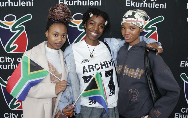 Fashion designers, clothing labels, visual artists, accessory designers, and cultural creators will showcase their work while sharing industry insights and best practices.